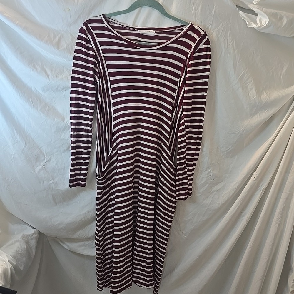 Reborn J Dress Womens Sz M White Red Stripe Stretch Knit Maxi Casual Long Sleeve